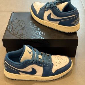 Jordan Air Jordan 1 Low SE in White and Industrial Blue